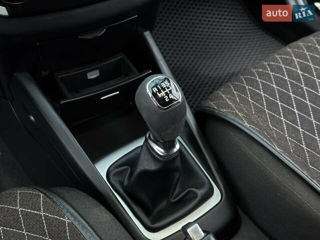Черный Киа Сид, объемом двигателя 1.59 л и пробегом 285 тыс. км за 6500 $, фото 19 на Automoto.ua