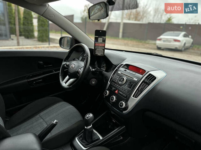Киа Сид 2009 в Виннице на Automoto.ua Черный Киа Сид, объемом двигателя 1.6 л и пробегом 195 тыс. км за 7000 $, фото 47 на Automoto.ua