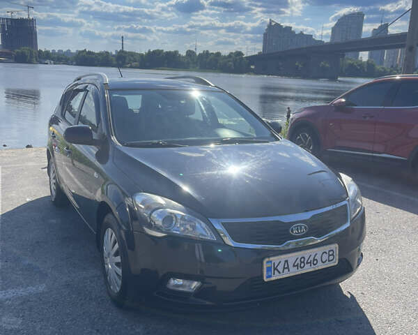 Чорний Кіа Сід, об'ємом двигуна 1.4 л та пробігом 211 тис. км за 5900 $, фото 1 на Automoto.ua