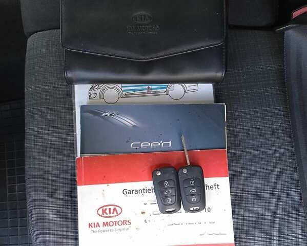 Черный Киа Сид, объемом двигателя 0 л и пробегом 167 тыс. км за 5999 $, фото 49 на Automoto.ua