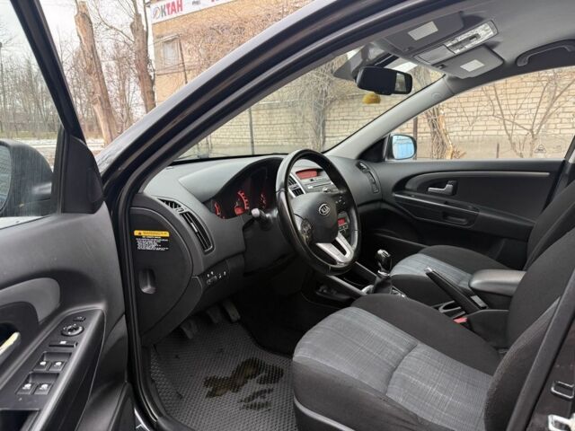 Чорний Кіа Сід, об'ємом двигуна 1.6 л та пробігом 238 тис. км за 6900 $, фото 16 на Automoto.ua