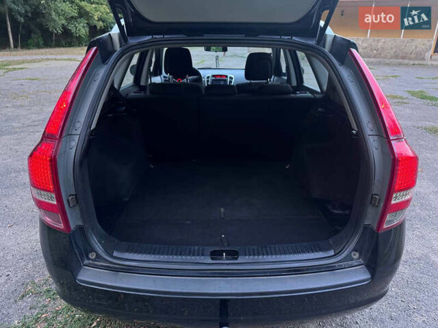 Киа Сид 2009 в Каменке на Automoto.ua Черный Киа Сид, объемом двигателя 1.58 л и пробегом 200 тыс. км за 6300 $, фото 10 на Automoto.ua