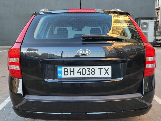 Черный Киа Сид, объемом двигателя 1.4 л и пробегом 185 тыс. км за 6555 $, фото 2 на Automoto.ua