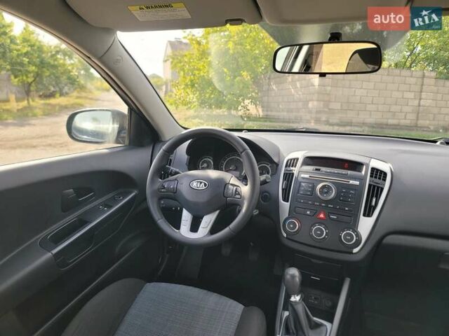 Чорний Кіа Сід, об'ємом двигуна 1.4 л та пробігом 212 тис. км за 6200 $, фото 15 на Automoto.ua