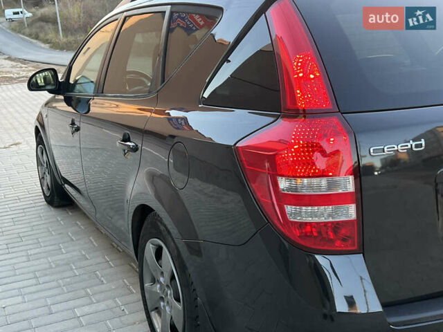 Киа Сид 2009 в Тернополе на Automoto.ua Черный Киа Сид, объемом двигателя 1.6 л и пробегом 239 тыс. км за 5499 $, фото 15 на Automoto.ua