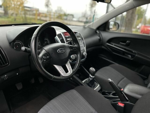 Киа Сид 2009 в Виннице на Automoto.ua Черный Киа Сид, объемом двигателя 1.6 л и пробегом 195 тыс. км за 7000 $, фото 5 на Automoto.ua