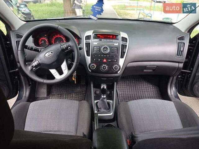 Черный Киа Сид, объемом двигателя 0 л и пробегом 167 тыс. км за 5999 $, фото 25 на Automoto.ua