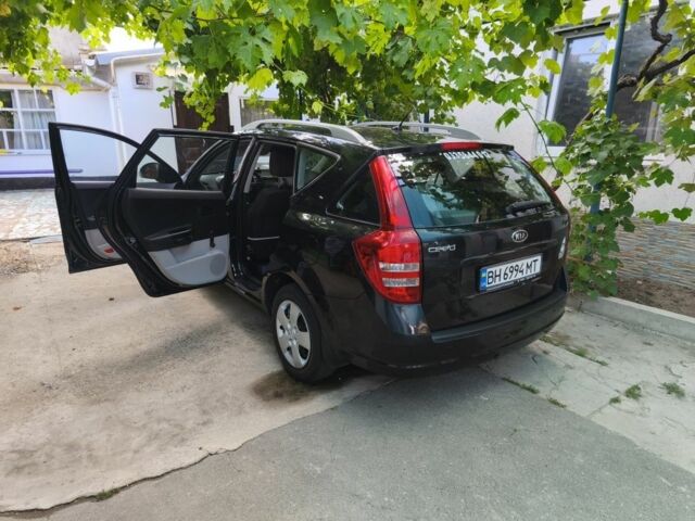Черный Киа Сид, объемом двигателя 1.4 л и пробегом 190 тыс. км за 6300 $, фото 13 на Automoto.ua