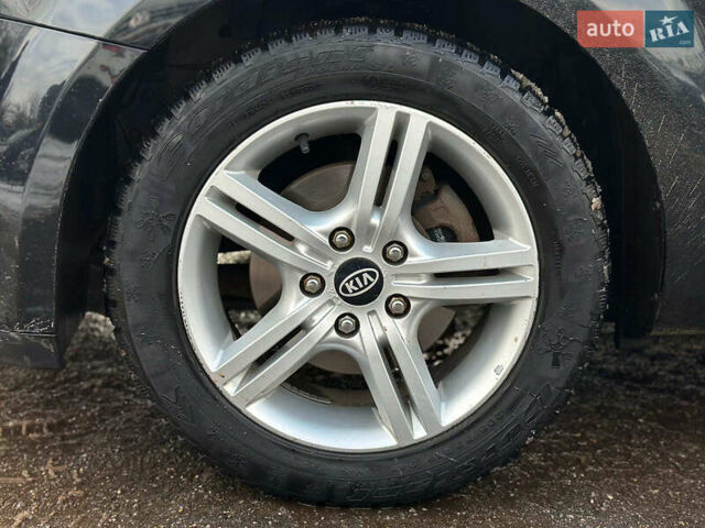 Черный Киа Сид, объемом двигателя 1.4 л и пробегом 209 тыс. км за 6490 $, фото 5 на Automoto.ua