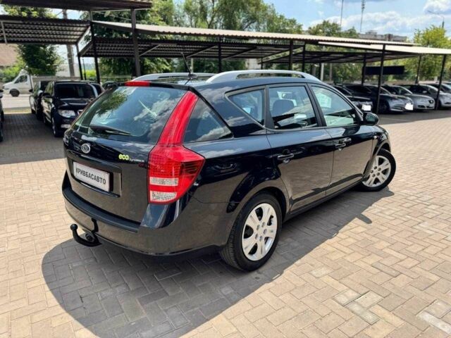 Черный Киа Сид, объемом двигателя 1.4 л и пробегом 182 тыс. км за 6700 $, фото 8 на Automoto.ua
