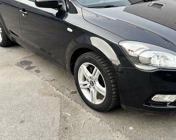 Чорний Кіа Сід, об'ємом двигуна 1.4 л та пробігом 209 тис. км за 6500 $, фото 2 на Automoto.ua