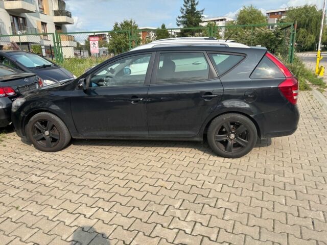 Чорний Кіа Сід, об'ємом двигуна 0 л та пробігом 280 тис. км за 3831 $, фото 5 на Automoto.ua