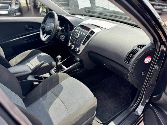 Чорний Кіа Сід, об'ємом двигуна 1.4 л та пробігом 182 тис. км за 6700 $, фото 15 на Automoto.ua