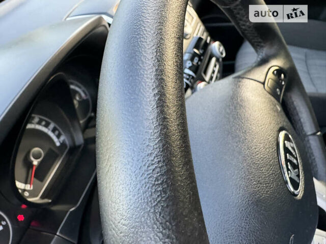 Черный Киа Сид, объемом двигателя 1.58 л и пробегом 181 тыс. км за 6999 $, фото 11 на Automoto.ua