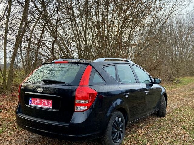 Черный Киа Сид, объемом двигателя 1.4 л и пробегом 205 тыс. км за 6200 $, фото 4 на Automoto.ua