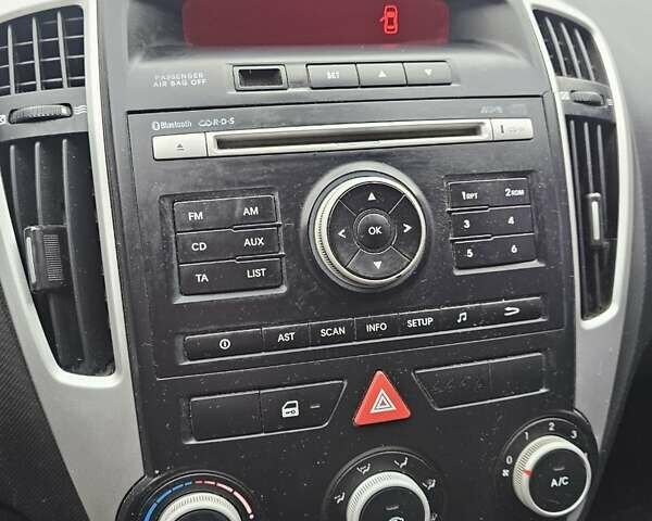 Чорний Кіа Сід, об'ємом двигуна 1.58 л та пробігом 200 тис. км за 3800 $, фото 20 на Automoto.ua