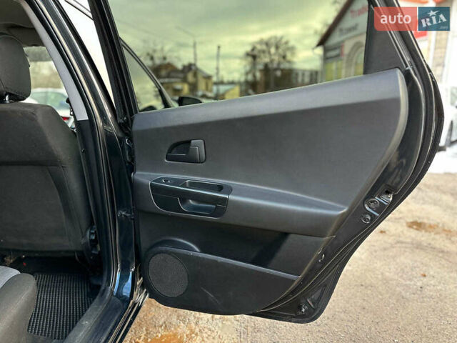 Черный Киа Сид, объемом двигателя 1.4 л и пробегом 209 тыс. км за 6490 $, фото 13 на Automoto.ua