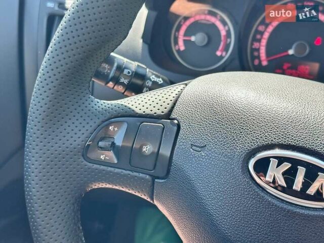 Черный Киа Сид, объемом двигателя 1.4 л и пробегом 189 тыс. км за 7000 $, фото 18 на Automoto.ua