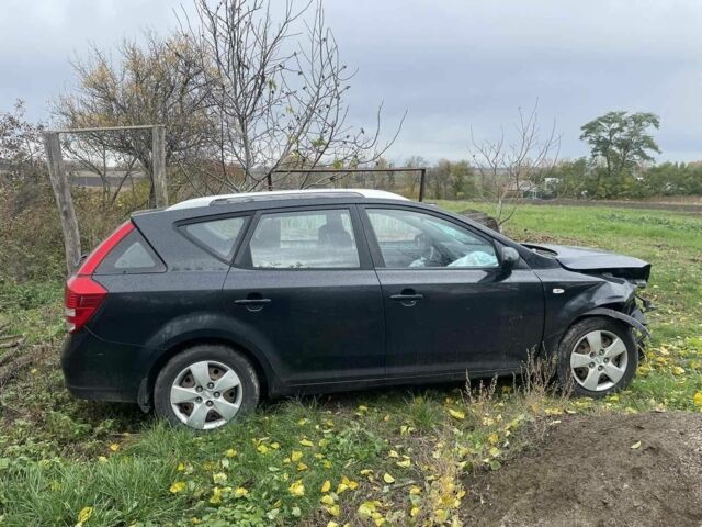 Киа Сид 2010 в Ильинцах на Automoto.ua Черный Киа Сид, объемом двигателя 0 л и пробегом 400 тыс. км за 998 $, фото 4 на Automoto.ua