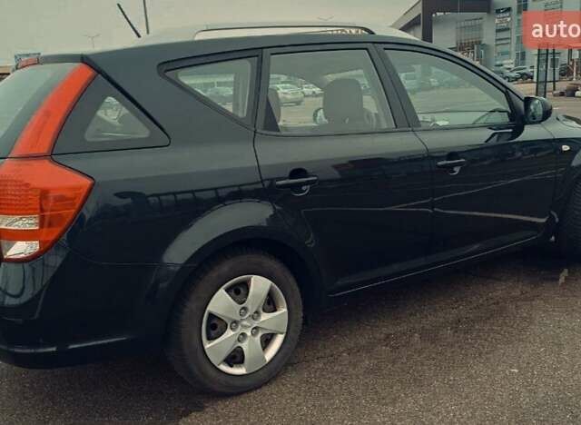 Чорний Кіа Сід, об'ємом двигуна 1.4 л та пробігом 170 тис. км за 7000 $, фото 1 на Automoto.ua