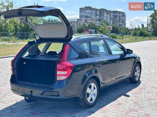 Черный Киа Сид, объемом двигателя 1.4 л и пробегом 189 тыс. км за 7000 $, фото 11 на Automoto.ua