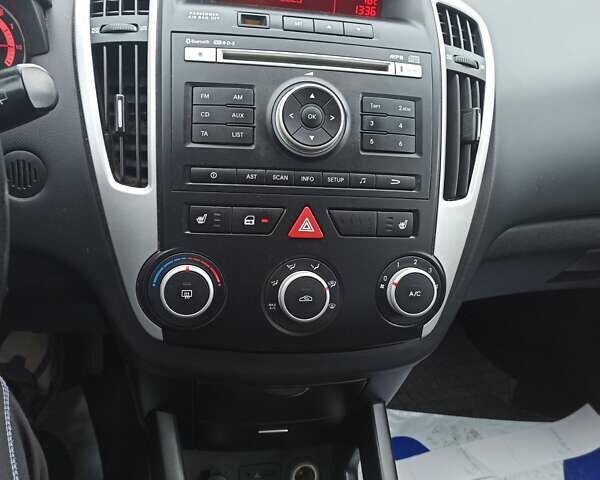 Кіа Сід 2010 у Вознесенске на Automoto.ua Чорний Кіа Сід, об'ємом двигуна 1.6 л та пробігом 181 тис. км за 6670 $, фото 5 на Automoto.ua