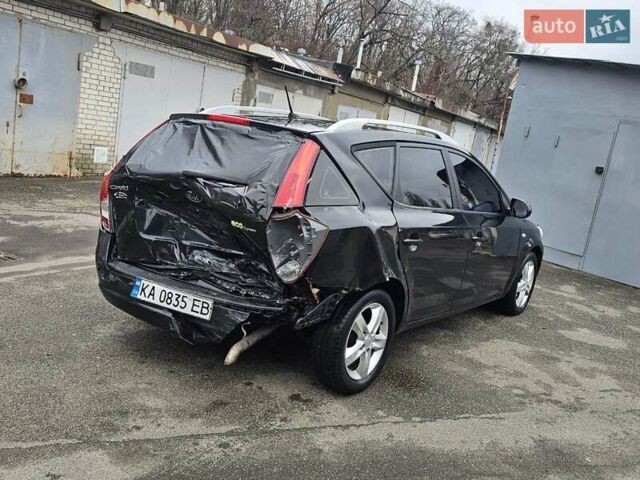 Черный Киа Сид, объемом двигателя 1.58 л и пробегом 200 тыс. км за 3600 $, фото 7 на Automoto.ua