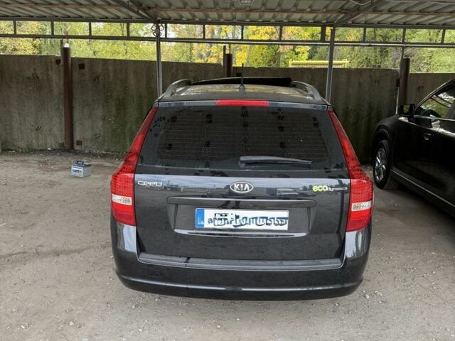 Черный Киа Сид, объемом двигателя 1.4 л и пробегом 170 тыс. км за 3250 $, фото 2 на Automoto.ua