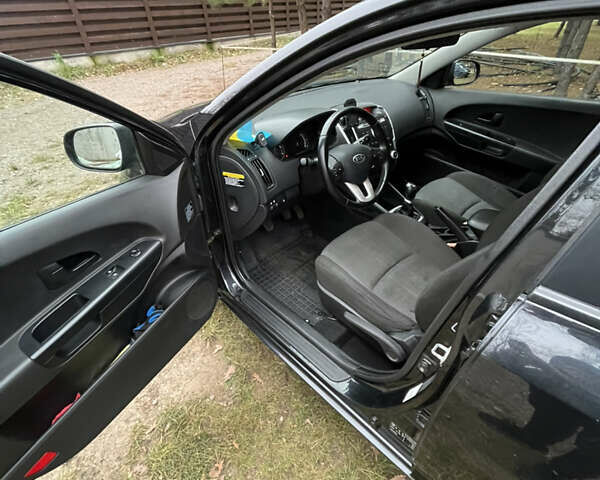 Чорний Кіа Сід, об'ємом двигуна 1.6 л та пробігом 286 тис. км за 6300 $, фото 11 на Automoto.ua