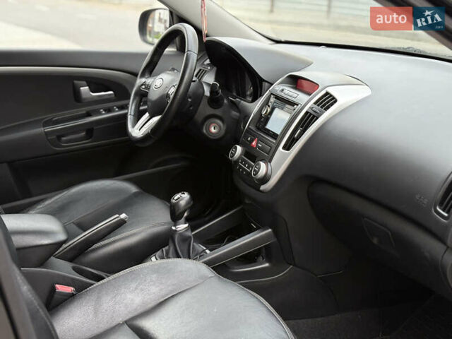 Черный Киа Сид, объемом двигателя 1.4 л и пробегом 206 тыс. км за 5750 $, фото 14 на Automoto.ua