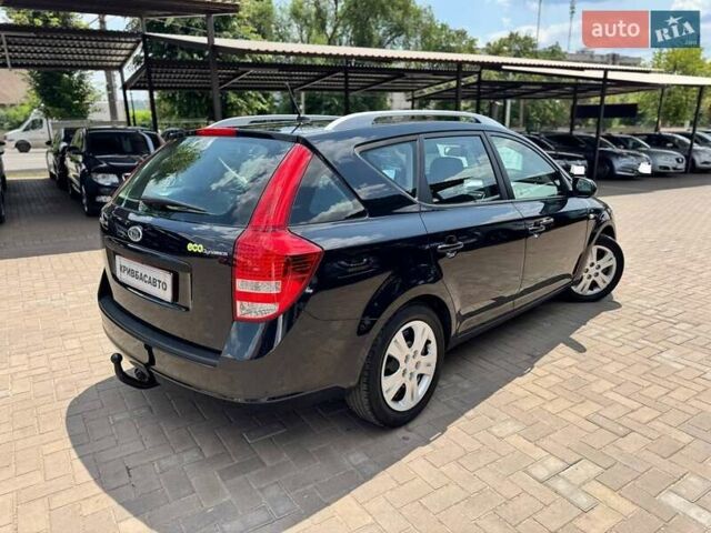 Черный Киа Сид, объемом двигателя 1.4 л и пробегом 182 тыс. км за 6700 $, фото 8 на Automoto.ua