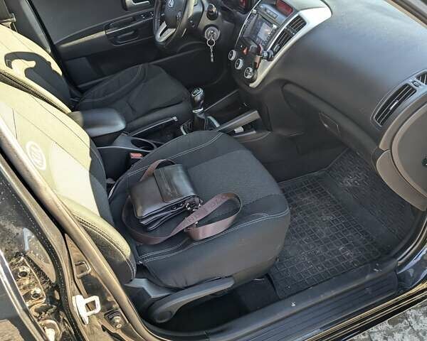 Чорний Кіа Сід, об'ємом двигуна 1.59 л та пробігом 363 тис. км за 5800 $, фото 14 на Automoto.ua