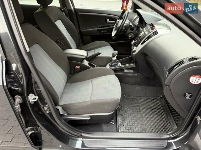 Черный Киа Сид, объемом двигателя 1.4 л и пробегом 220 тыс. км за 5950 $, фото 15 на Automoto.ua
