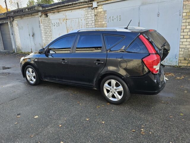 Черный Киа Сид, объемом двигателя 1.6 л и пробегом 200 тыс. км за 4200 $, фото 4 на Automoto.ua