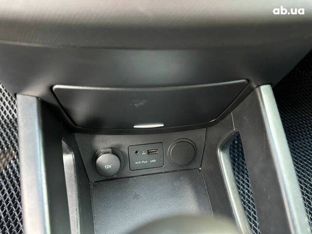 Чорний Кіа Сід, об'ємом двигуна 1.4 л та пробігом 209 тис. км за 6490 $, фото 24 на Automoto.ua