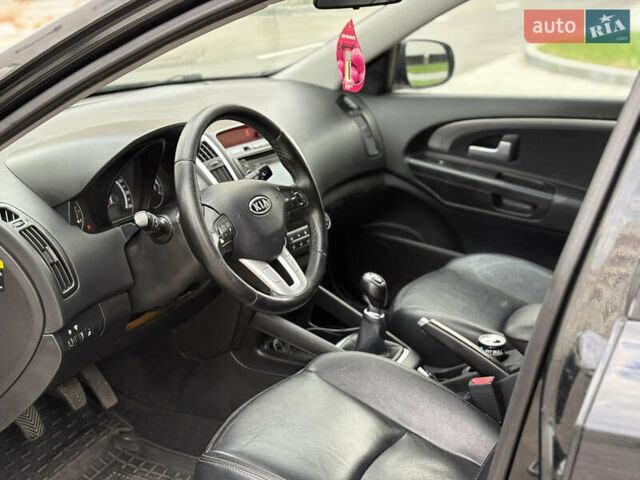 Черный Киа Сид, объемом двигателя 1.4 л и пробегом 206 тыс. км за 5750 $, фото 12 на Automoto.ua