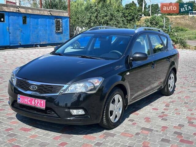 Черный Киа Сид, объемом двигателя 1.4 л и пробегом 189 тыс. км за 7000 $, фото 6 на Automoto.ua