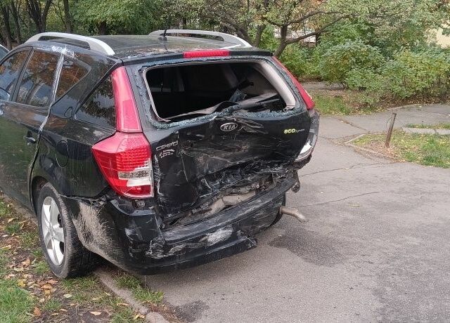 Черный Киа Сид, объемом двигателя 1.6 л и пробегом 410 тыс. км за 4000 $, фото 4 на Automoto.ua