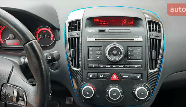 Чорний Кіа Сід, об'ємом двигуна 1.4 л та пробігом 211 тис. км за 6150 $, фото 14 на Automoto.ua