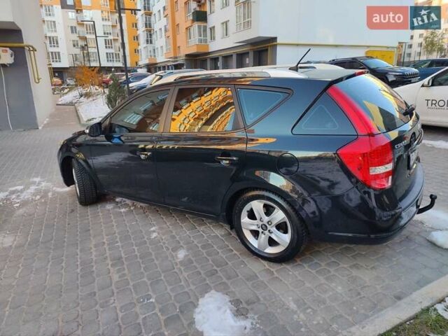 Черный Киа Сид, объемом двигателя 1.6 л и пробегом 220 тыс. км за 7800 $, фото 5 на Automoto.ua