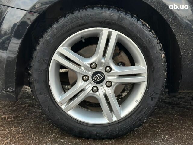 Чорний Кіа Сід, об'ємом двигуна 1.4 л та пробігом 209 тис. км за 6490 $, фото 5 на Automoto.ua