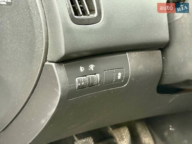 Черный Киа Сид, объемом двигателя 1.4 л и пробегом 220 тыс. км за 5950 $, фото 10 на Automoto.ua