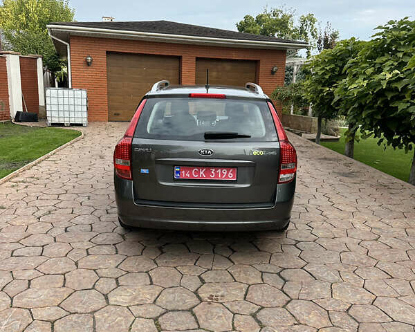Черный Киа Сид, объемом двигателя 1.4 л и пробегом 154 тыс. км за 6500 $, фото 5 на Automoto.ua