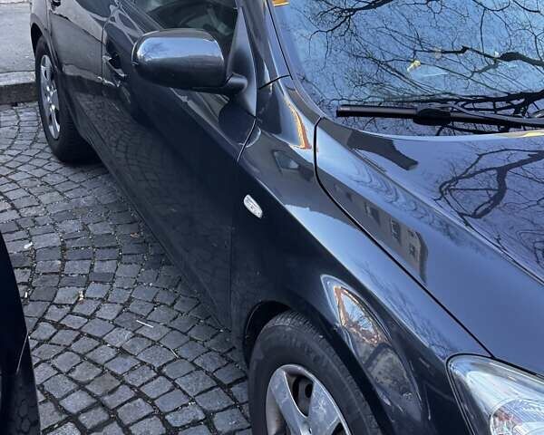 Чорний Кіа Сід, об'ємом двигуна 1.4 л та пробігом 123 тис. км за 5318 $, фото 2 на Automoto.ua