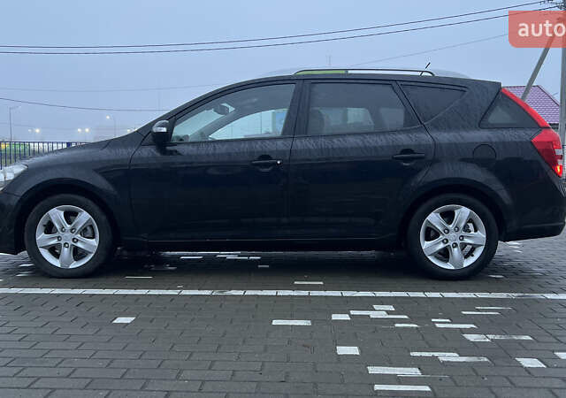 Черный Киа Сид, объемом двигателя 1.6 л и пробегом 283 тыс. км за 8200 $, фото 4 на Automoto.ua