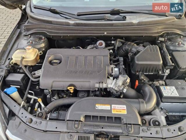 Чорний Кіа Сід, об'ємом двигуна 1.58 л та пробігом 201 тис. км за 7150 $, фото 34 на Automoto.ua
