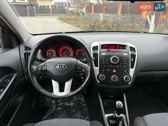Черный Киа Сид, объемом двигателя 1.6 л и пробегом 168 тыс. км за 7499 $, фото 51 на Automoto.ua