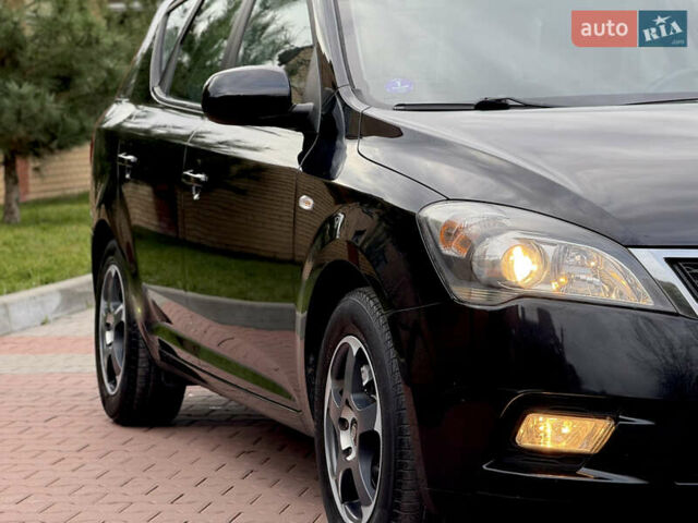 Черный Киа Сид, объемом двигателя 1.6 л и пробегом 168 тыс. км за 7450 $, фото 28 на Automoto.ua