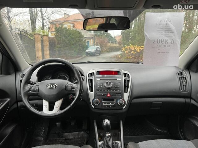 Черный Киа Сид, объемом двигателя 1.6 л и пробегом 198 тыс. км за 6790 $, фото 18 на Automoto.ua