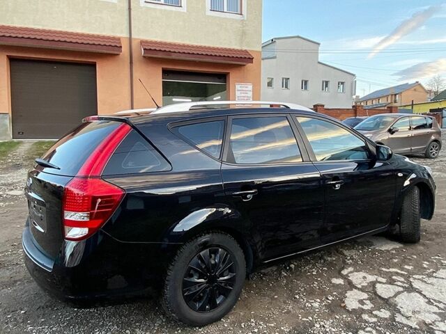 Черный Киа Сид, объемом двигателя 1.4 л и пробегом 270 тыс. км за 5500 $, фото 5 на Automoto.ua